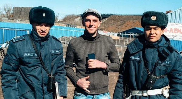 Гвардейцы вернули владельцу смартфон