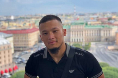 Губернатор Санкт-Петербурга наградил казахстанца Ерхана Аханова