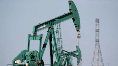 ОПЕК+ увеличила добычу, цены на нефть продолжают падение