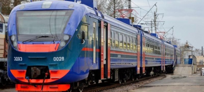 Два дополнительных электропоезда запускают в пригородном направлении на все лето в области Абай и ВКО