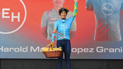 Гонщик XDS Astana Team захватил лидерство в генерале Тура Греции