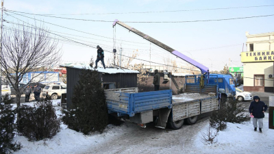 В Алматы демонтировано более 500 нелегальных торговых объектов