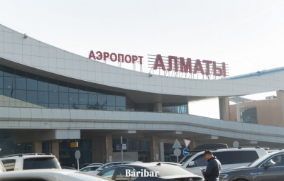 Аэропорт Алматы обратился к пассажирам из-за сильного снегопада