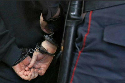 Экс-сотрудник МВД задержан по подозрению в финансировании ОПГ