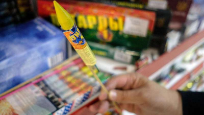 Предновогодние рейды устроила полиция продавцам пиротехники
