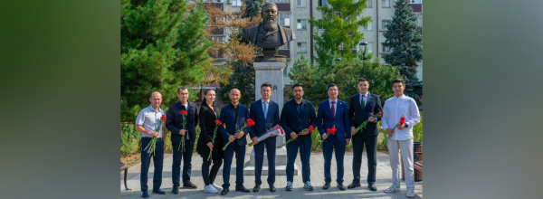 Абай и татарский мир
