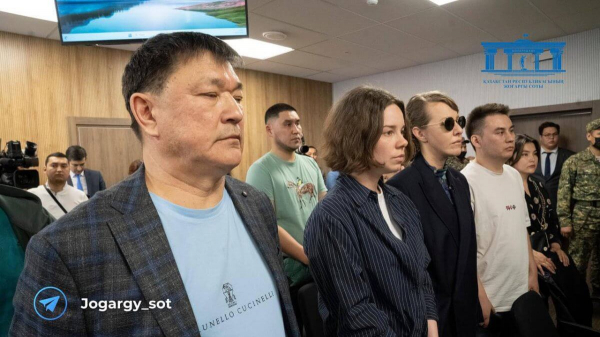 Ксения Собчак пришла на суд по делу Бишимбаева